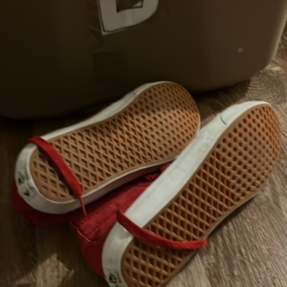 Men's VANS size 12 red and white with a lot of life - Picture 2 of 5